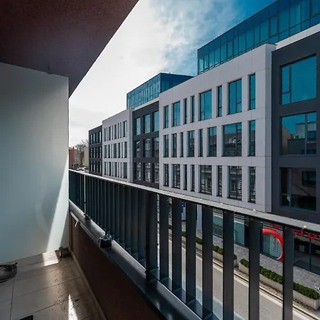 Bastion New With Parking Apartamento *