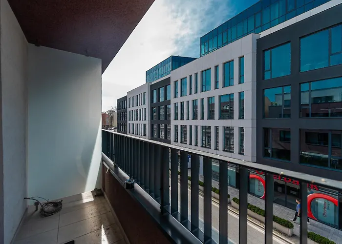 Bastion New With Parking Apartman *