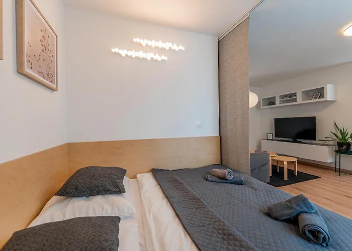 Bastion New With Parking Apartman *